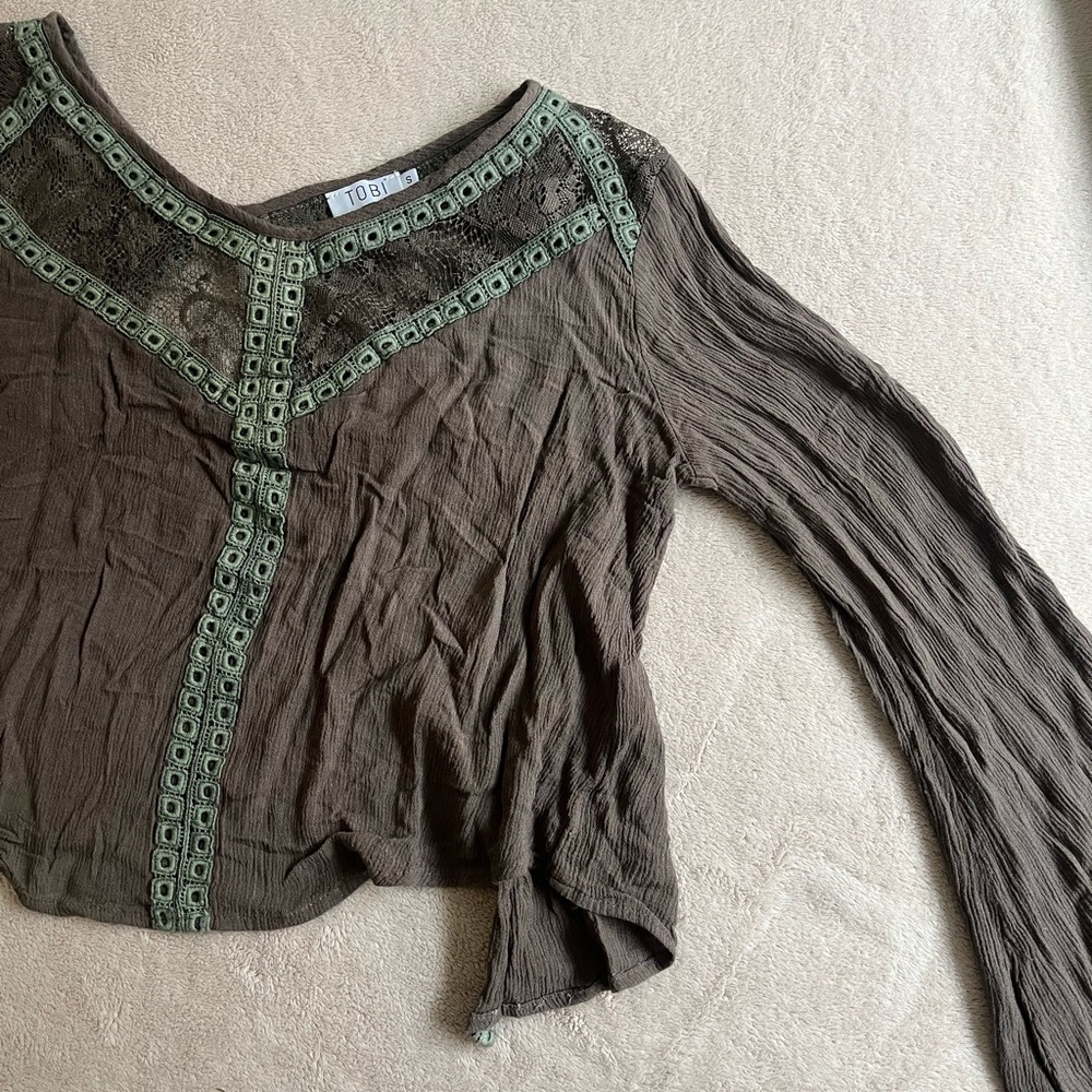 TOBI crop top with lace & open back